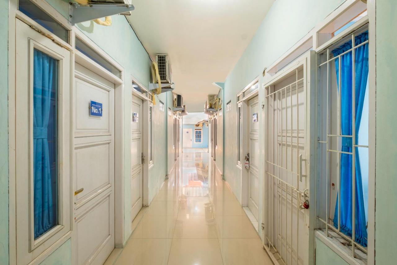 Hotel Reddoorz Syariah At Jl Pangeran Hidayatullah Cianjur Exterior foto